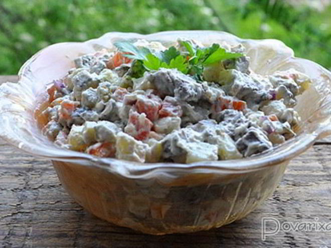 Рецепт салата из печени с овощами