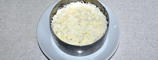 салат из печени трески с картофелем, яйцом и сыром. Шаг 5