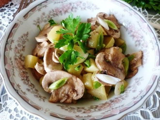 Рецепт салата из шампиньонов и кабачков