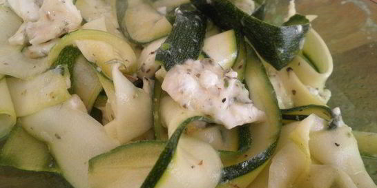 Салат из цукини с козьим сыром