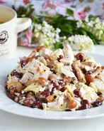 Салат курица с фасолью и грибами