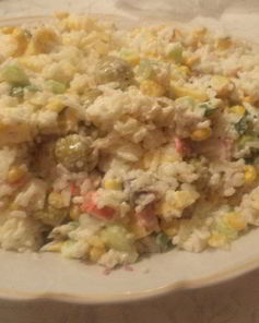 Салат Необычный с копченой рыбкой