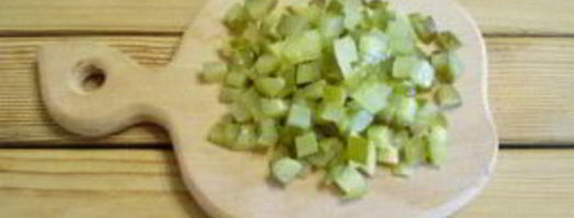 салат с грибами и огурцами. Шаг 4