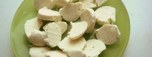 салат с клубникой и адыгейским сыром. Шаг 2