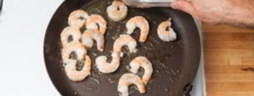 салат с креветками. Шаг 3