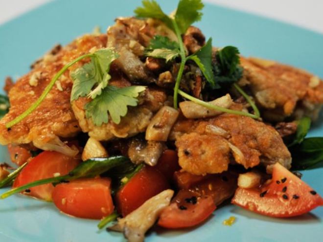 Рецепт салата с крокетами из мозгов и грибами