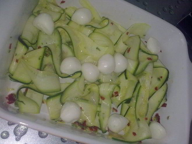 Рецепт салата с лентами из цукини