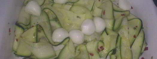 салат с лентами из цукини. Шаг 3