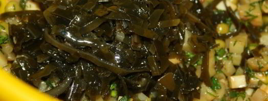 салат с печеным картофелем и копченым кальмаром. Шаг 7