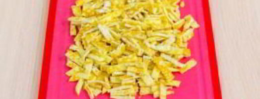 салат со свининой и фунчозой. Шаг 9