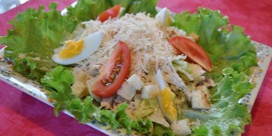 Цезарь с курицей