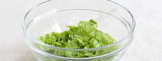 селедочный салат с яйцом и огурцом. Шаг 5