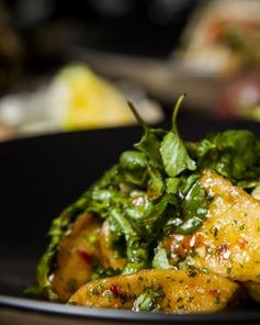 Теплый салат из баклажанов