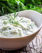 Йогуртовый соус с огурцом