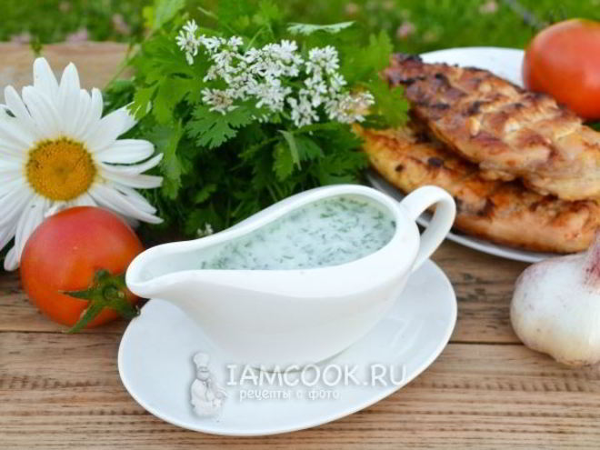 Рецепт кефирного соуса с чесноком и кинзой