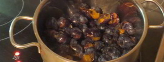 пикантный соус из слив к мясным блюдам. Шаг 2