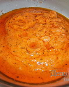 Соус для пиццы из сметаны и томатной пасты