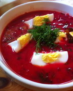 Борщ с грибами и свекольной ботвой