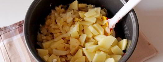 борщ с кислой капустой в мультиварке. Шаг 10