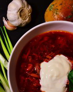 Борщ с копченостями