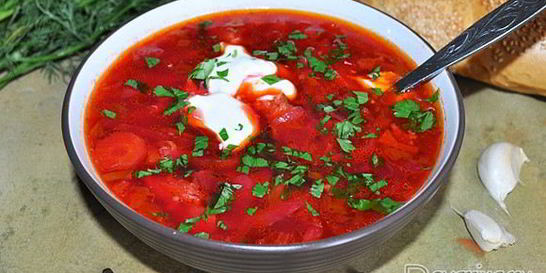 Борщ с копчеными ребрышками