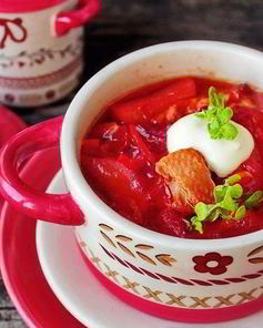 Борщ с курицей и свеклой