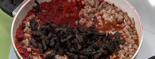 борщ с языком и черносливом. Шаг 5