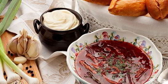 Борщ со шкварками