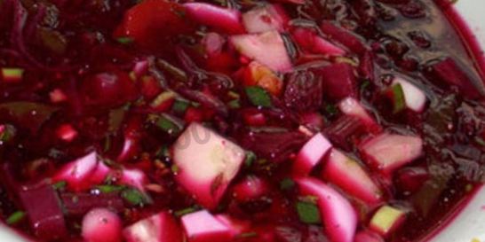 Холодный борщ с колбасой