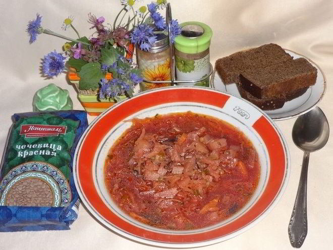 Рецепт постного борща с чечевицей и черносливом