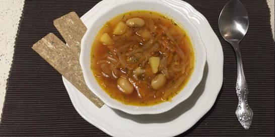 Постный борщ с фасолью