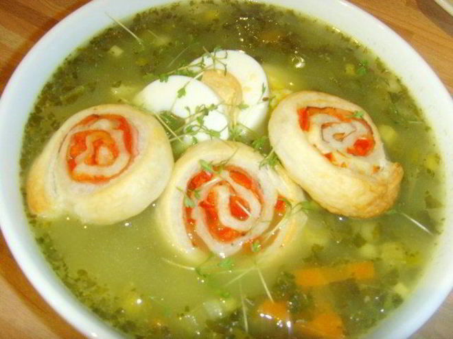 Рецепт семейного зеленого борща с улитками