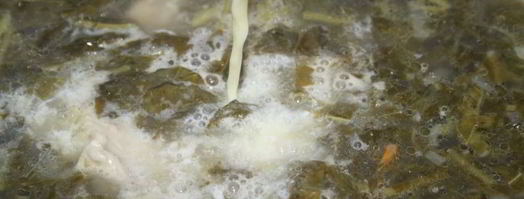 зеленый борщ со щавелем и виноградными листьями. Шаг 6