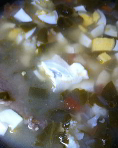 Зеленый борщ со щавелем