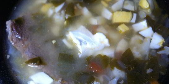 Зеленый борщ со щавелем