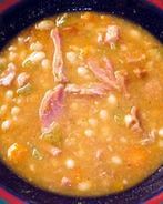 Фасолевый суп с копченостями