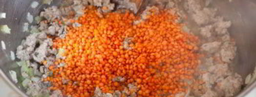 густой суп с индюшиным фаршем и чечевицей. Шаг 4