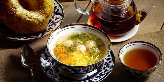 Куриный суп с лапшой и фрикадельками