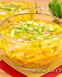 Куриный суп с яичными блинчиками