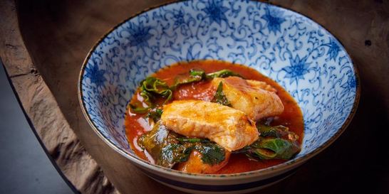 Рыбный томатный суп