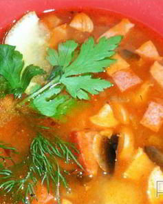 Быстрая вкусная солянка