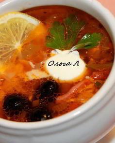 Солянка мясная