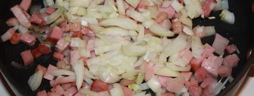 солянка с говяжьим сердцем и охотничьими колбасками. Шаг 3