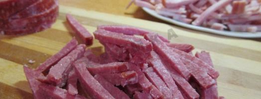 солянка сборная мясная в мультиварке. Шаг 7