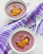 Суп из красной капусты с яблочными сердечками