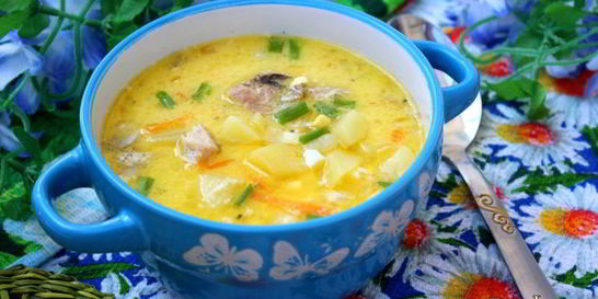 Суп из рыбных консервов с яйцом