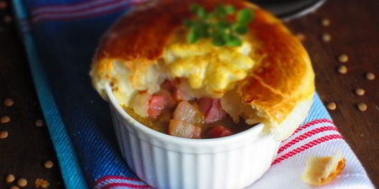 Суп-крем из чечевицы под хрустящей корочкой