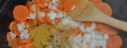 морковно-сливочный суп-пюре с карри и ананасами. Шаг 2