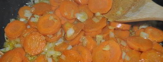 морковно-сливочный суп-пюре с карри и ананасами. Шаг 3