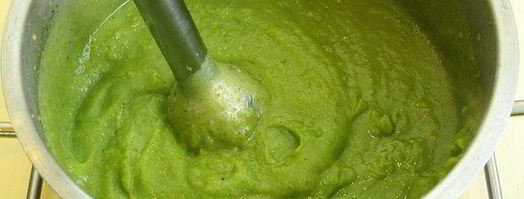 суп-пюре из брокколи с гренками. Шаг 7